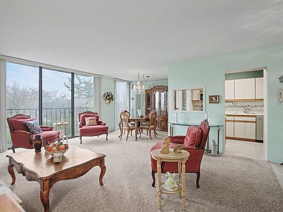 5th image of 1800 7th St Unit 5D