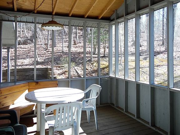 2nd image of 18 Swanns View Dr