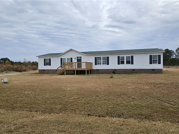 220 Jordan Dr, Lumberton, NC 28358