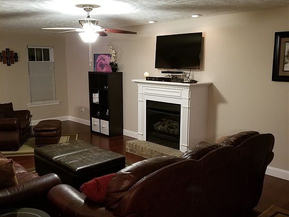 3rd image of 232 Prado Dr