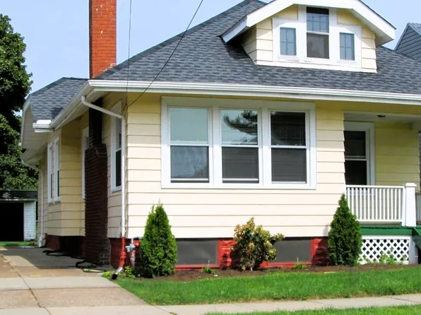450 E 33rd St, Erie, PA 16504