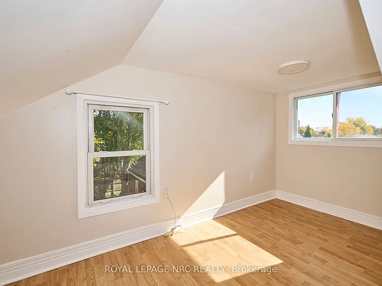 4592 6th Ave — Photo 27