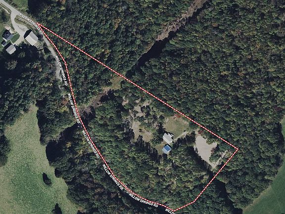 3rd image of 325 Willow Springs Rd