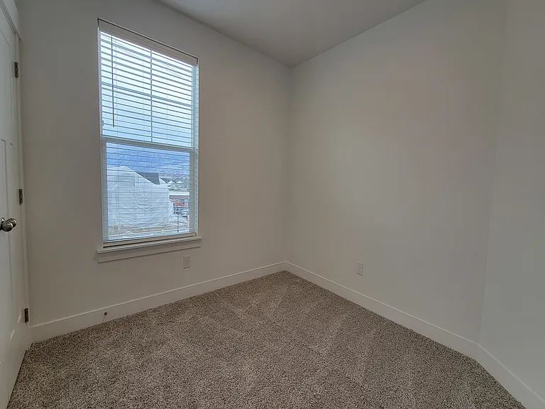 471 N 325 W #471 — Photo 14