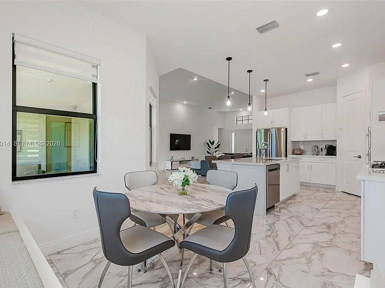 12835 Bayside Ct — Photo 16
