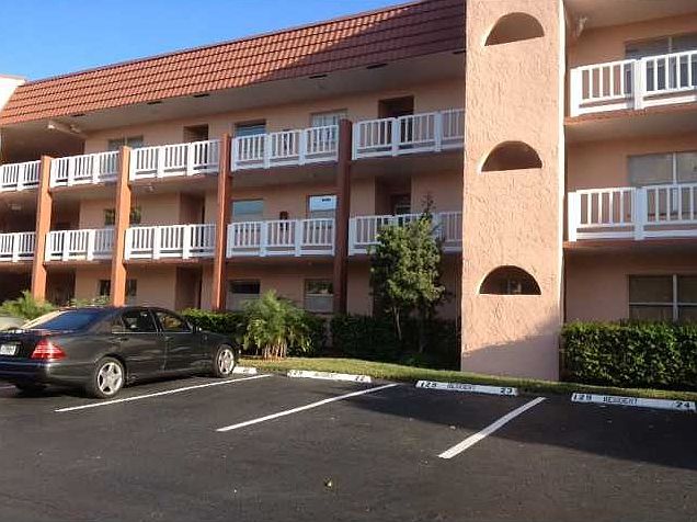 1st image of 9481 Sunrise Lakes Blvd APT 107