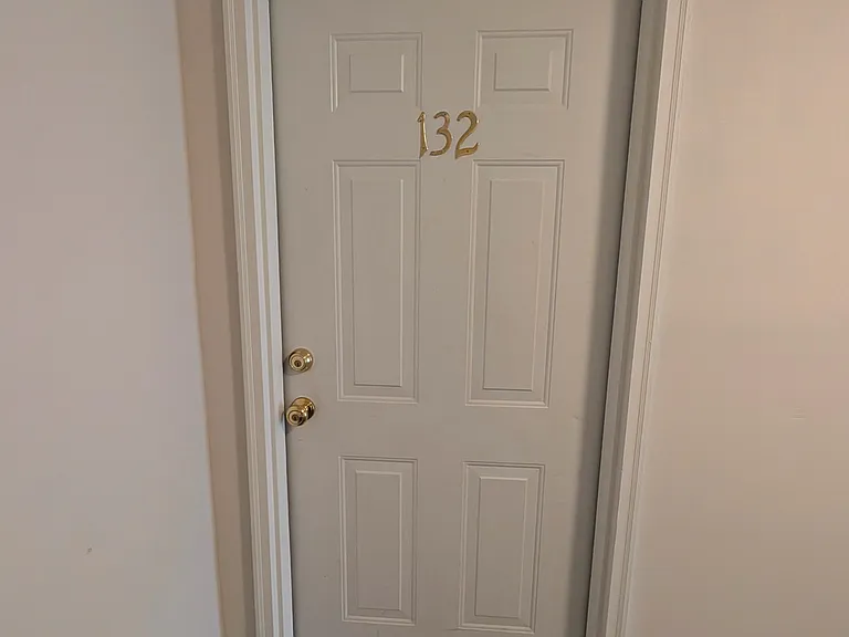 132 Rivertree Ln — Photo 3