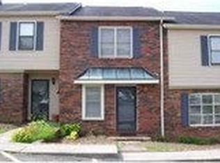 2705 N Center St APT 18, Hickory, NC 28601