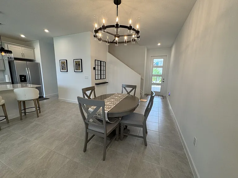 14083 SW Thorens Dr — Photo 4
