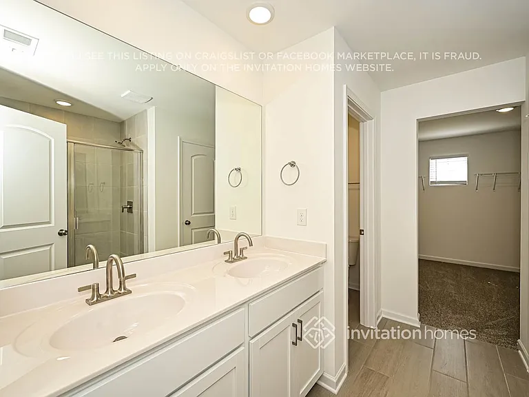 208 E Millbrook Dr — Photo 12