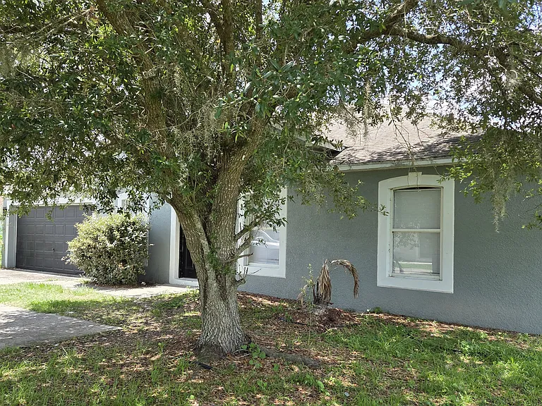 716 Swan Way — Photo 2
