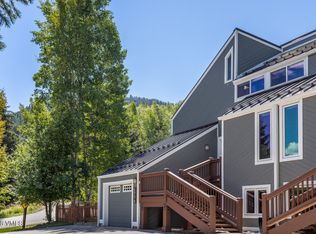690 Deer Blvd APT B, Avon, CO 81620