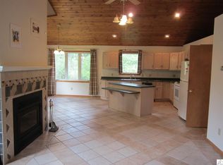4634 S Arrowhead Ln, Moose Lake, MN 55767