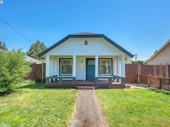 52598 NE 2nd St, Scappoose, OR 97056