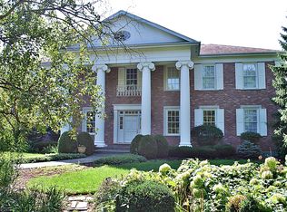 31W121 Grove Pl, Wayne, IL 60184