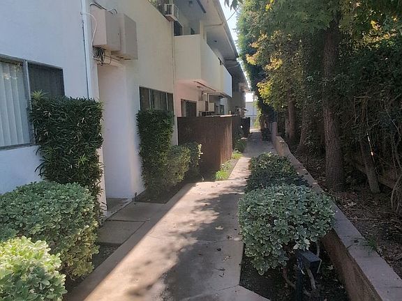 3rd image of 18561 Prairie St #8