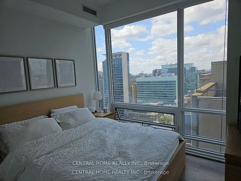 15 Grenville St #2603 — Photo 11