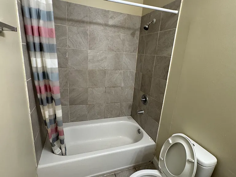 615 S 1st Ave #A — Photo 2