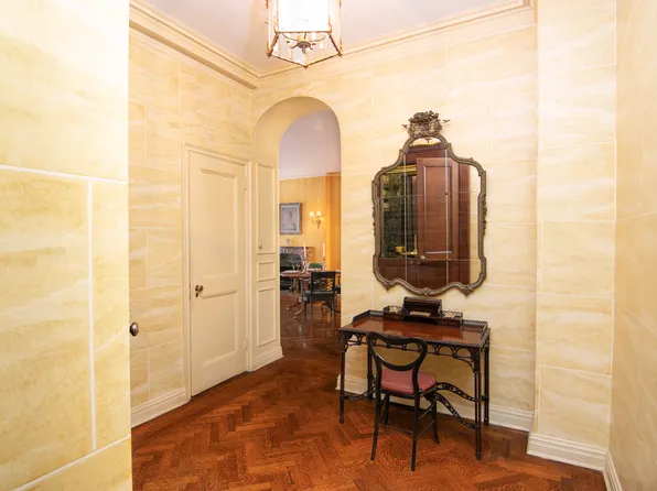 480 Park Avenue image 4 of 21