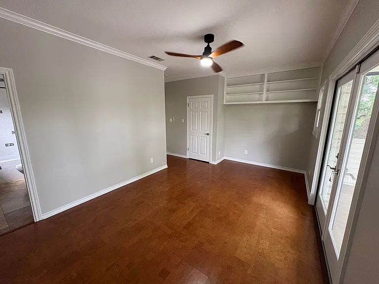 1204 W 39th St — Photo 31