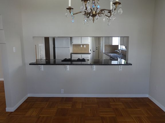 4th image of 3272 10th Ave