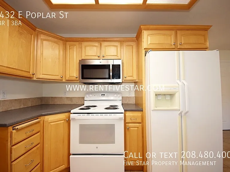 1432 E Poplar St — Photo 7