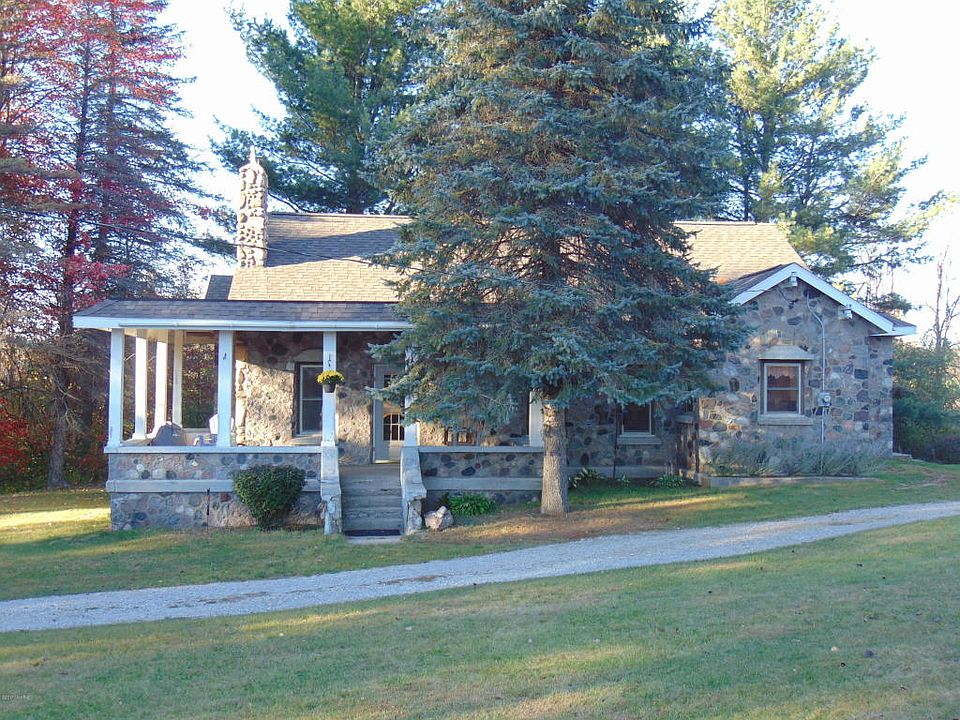 1st image of 19370 30th Ave