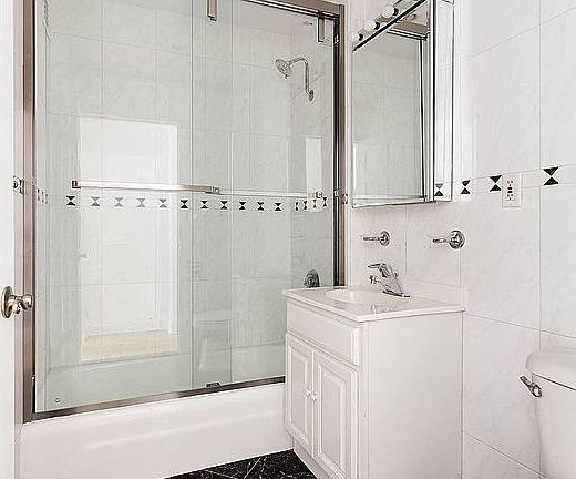 4th image of 85 8th Ave APT 1E