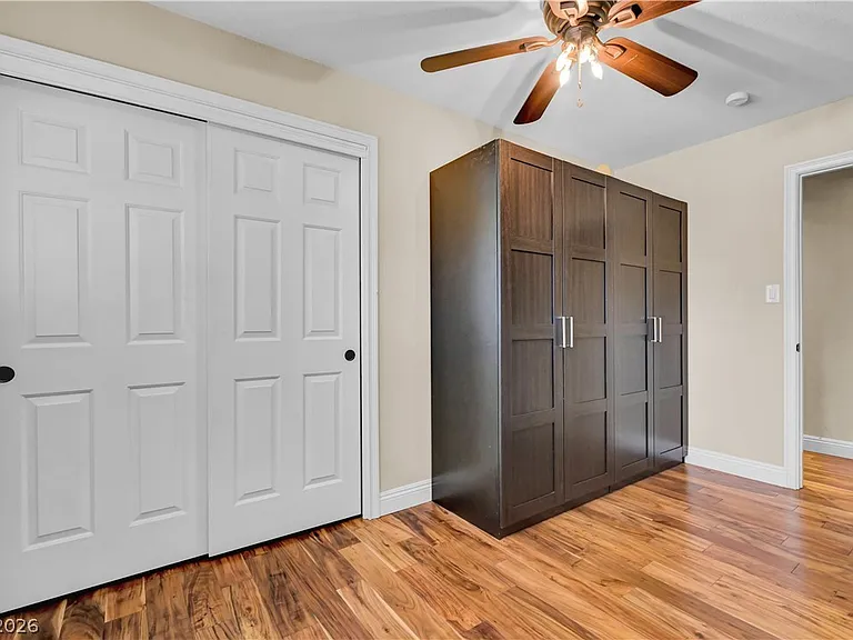 2712 W Oakey Blvd — Photo 33