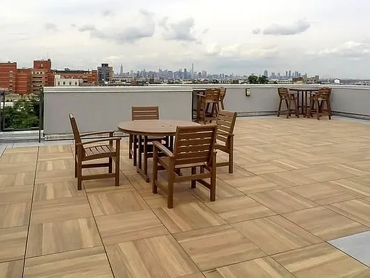 Rented by Cyberapts Management | media 31