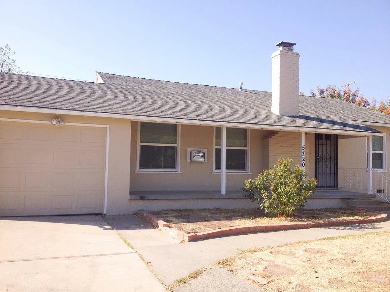 5720 Velma Way photo 1