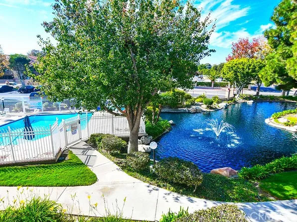 16551 Grunion Unit 204, Huntington Beach, CA 92649