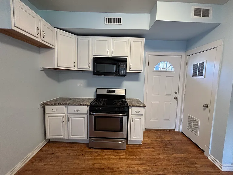 3436 W Huron St #2W — Photo 15