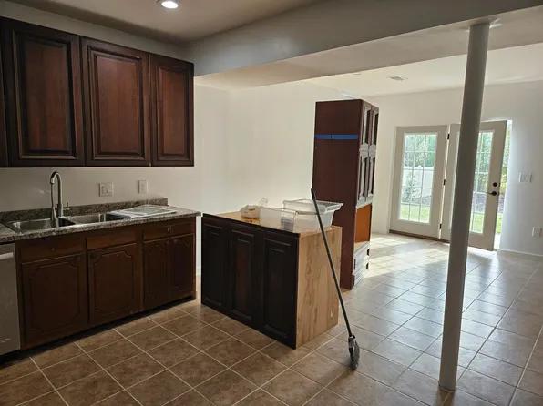 7421 Bethune St, Falls Church, VA 22043