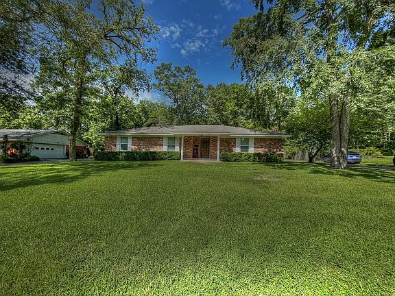 2nd image of 405 Cunningham Dr