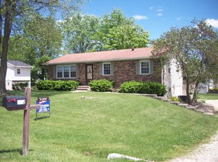 1102 Benton Dr, Macon, MO 63552