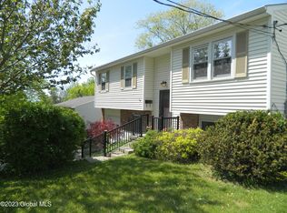 7 Alpine St, Rensselaer, NY 12144