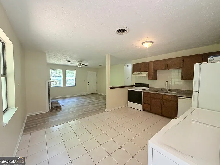 117 Alden Ct — Photo 4