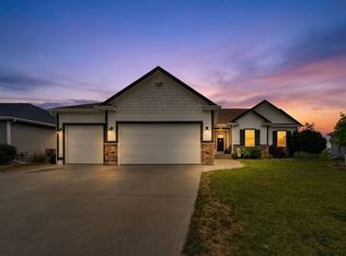3221 4th Ave SE, Altoona, IA 50009