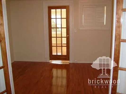 Rented by Brickwood Realty | media 4