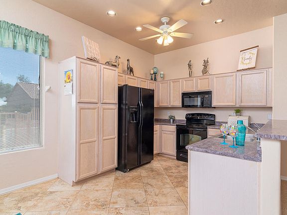 3rd image of 5751 S Golden Barrel Ct