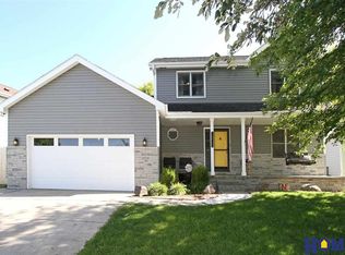 7322 S 29th St, Lincoln, NE 68516