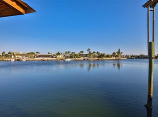 6422 Lake Sunrise Dr, Apollo Beach, FL 33572