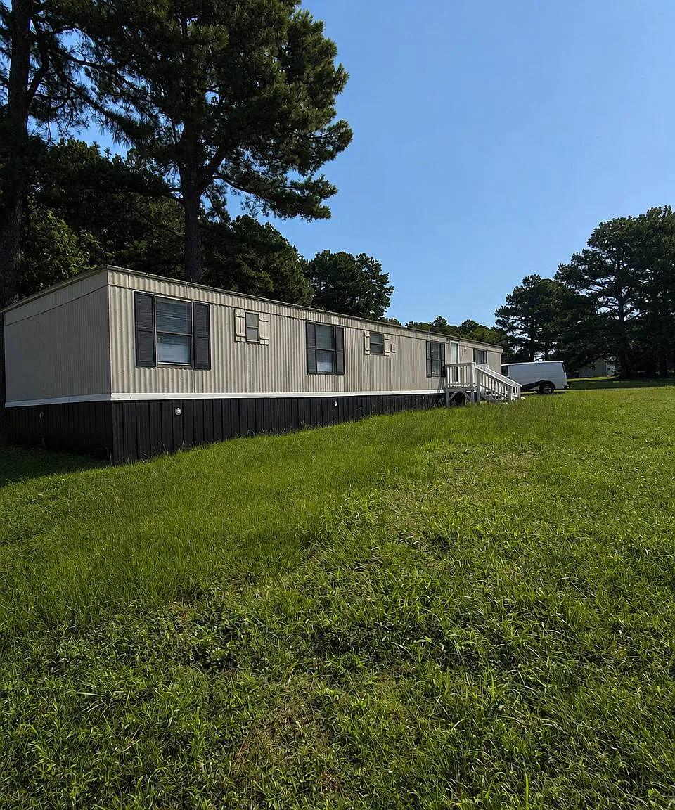 536 Abbott Road - 6 — Photo 1