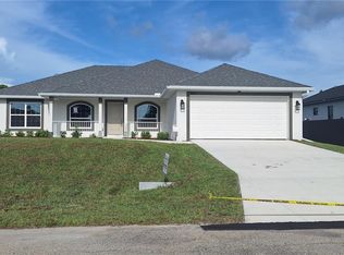 2215 NE 22nd Place Cpe, Coral, FL 33909