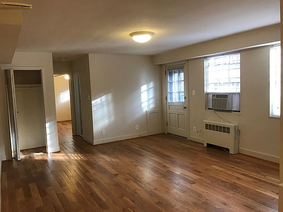 Living Room and Private Entrance