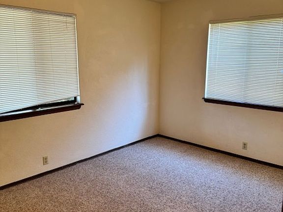 4th image of 1585 Arroyo Manor Dr