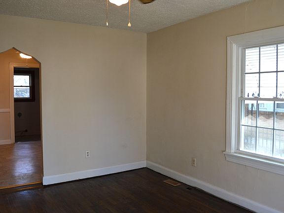 4th image of 4639 Stonestreet Ave