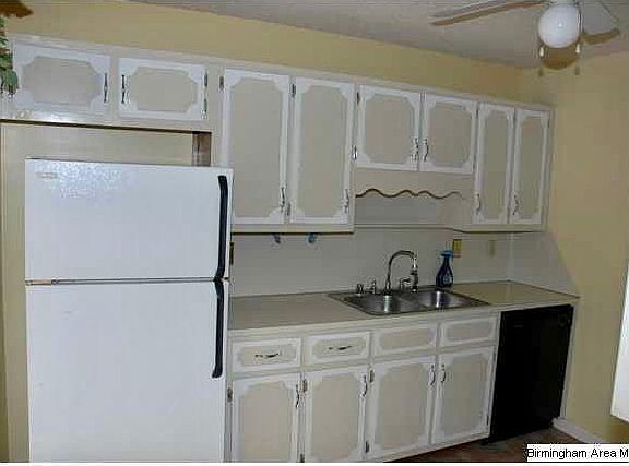 4th image of 2508 Hampstead Dr