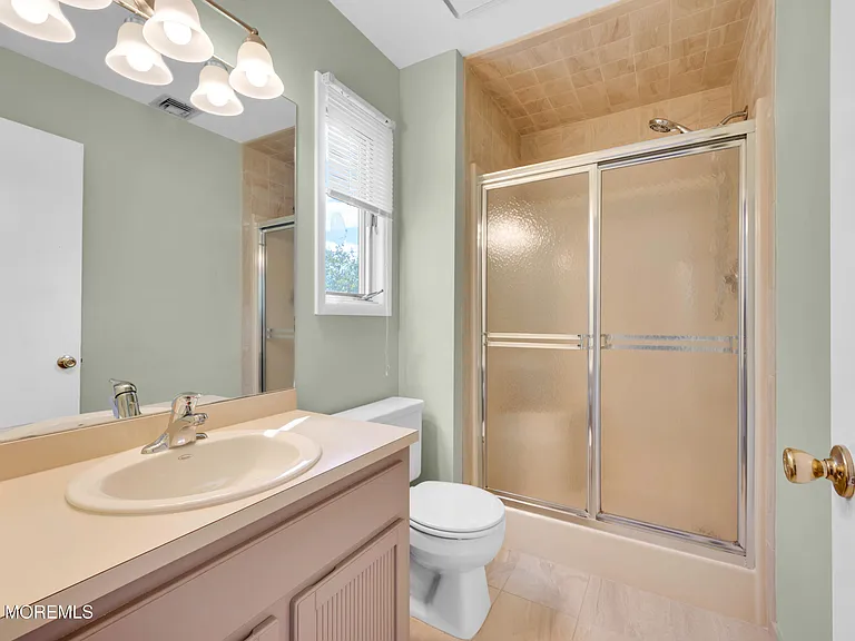 2230 Bridge Ave #4 — Photo 20